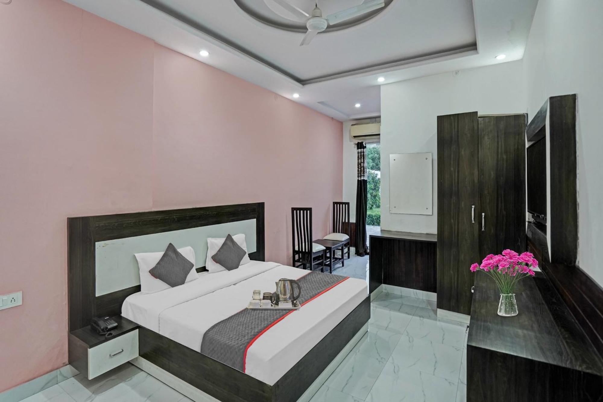 Collection O Rajvanshi Paradise Gurgaon Eksteriør billede